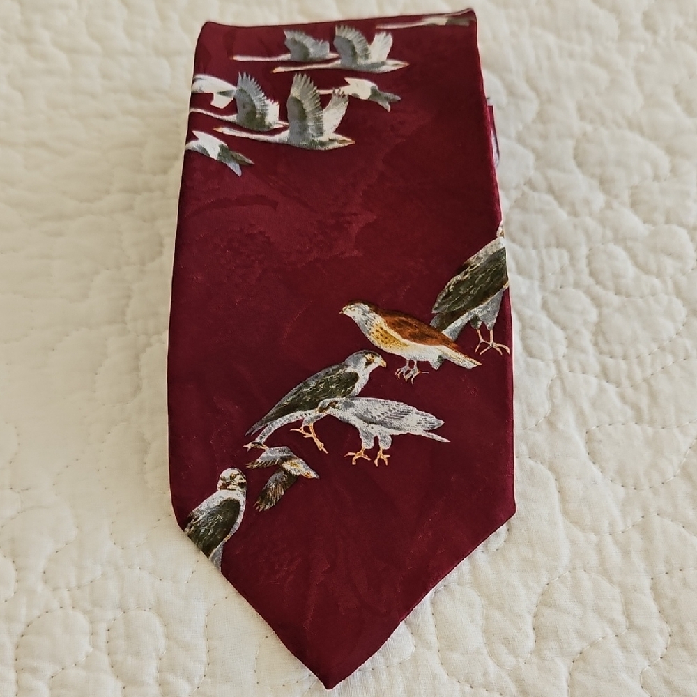Vintage Endangered Species Silk Tie - Picture 1 of 8
